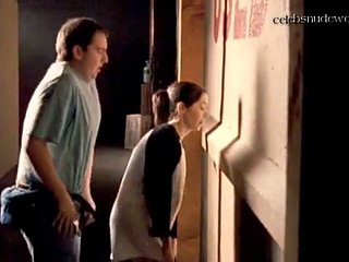 Cristin Milioti ảnh khỏa thân trong năm của Carnivore