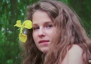 Eu fiz sexo com meu professor de Inglês. Dei-lhe um boquete e ele me fodeu