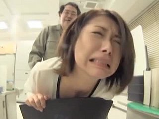 ผู้หญิงเลว Kinky ญี่ปุ่นระยำโดย dudes เงี่ยนไม่กี่