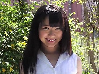 Cutie asian Tsukiho Kobayakawa solo erotik