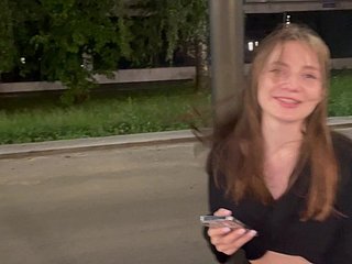 Parkta bir kızla tanıştı ve aynı gün becerdin