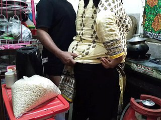Tamil 55 -letnia gorąca matka z pieprzenia przez syna w kuchni - cum w wielkim dupę
