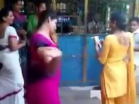 ketelanjangan indian di depan umum