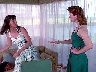 Gretchen Mol - Halaman Bettie yang terkenal kejam