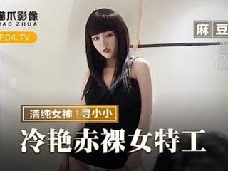 قام آسيويًا متواضعًا بإغراء صديق وممارسة الجنس معه - Creampie Asian