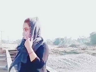 بوڑھے بوائے فرینڈ کے ساتھ ہندوستانی خوبصورتی سے مسلم کالج کی لڑکی کا گوشت