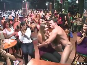 Comely women operate their dig up sucking skills