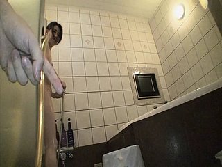Cremige Pussy von make suitable asiatin gefingert und gefickt