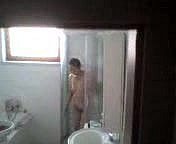 Chinesische reife Oma here der Dusche