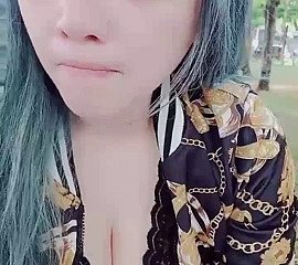 Gadis enter gergasi berwarna ~ [Super Spicy Net Overheated Xiaojie] Taman memikat orang yang lalu-lalang di gimnasium didedahkan