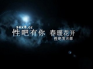 Jus seorang wanita muda berpayu dara besar Guangxi yang sedang dijemur di sebuah B & B terus mengalir. Kemas kini sari kata Cina setiap hari