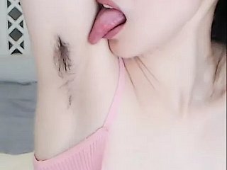 Little Princess6 – 뜨겁고 털이 많은 겨드랑이