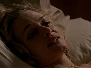 Heather Graham si fa scopare il culo a pecorina