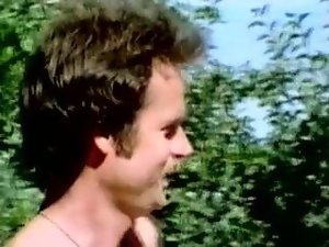 หมอหนุ่มใน Covet (1982)
