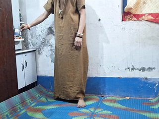 Rucha nauczycielkę w jej domu