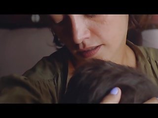 EMMA DE Caunes Hatless