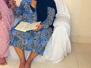 Árabe, bunda grande, sexy, BBW, professora e aluna transando quando os pais não estão em casa
