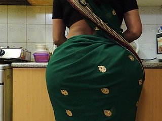 インドBhabhi＆＃039; sの巨大な尻