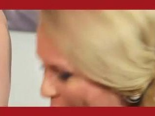 Сексуальная бабушка 65 лет