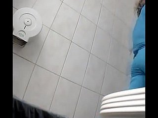 Voyeur писает 100