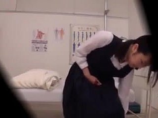 JEUNES etudiantes japonaises soumise شال خفيف MEDICALE
