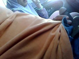 말레이어 - tudung specky의 ISAP의 konek