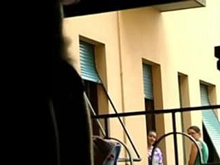 Window dickflash untuk 2 Jiran Girls kecakapannya 2