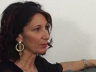 Italian retro horny milf is spying sexy pretty good dressed apropos white stockings