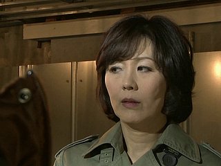 Hitomi Enjoji è una donna matura undergrowth una fantasia viziosa